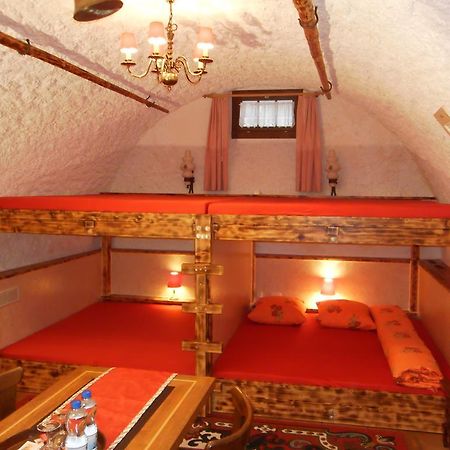 Casa Job - Gasthaus - Sauna, Whirlpool - Trun מראה חיצוני תמונה