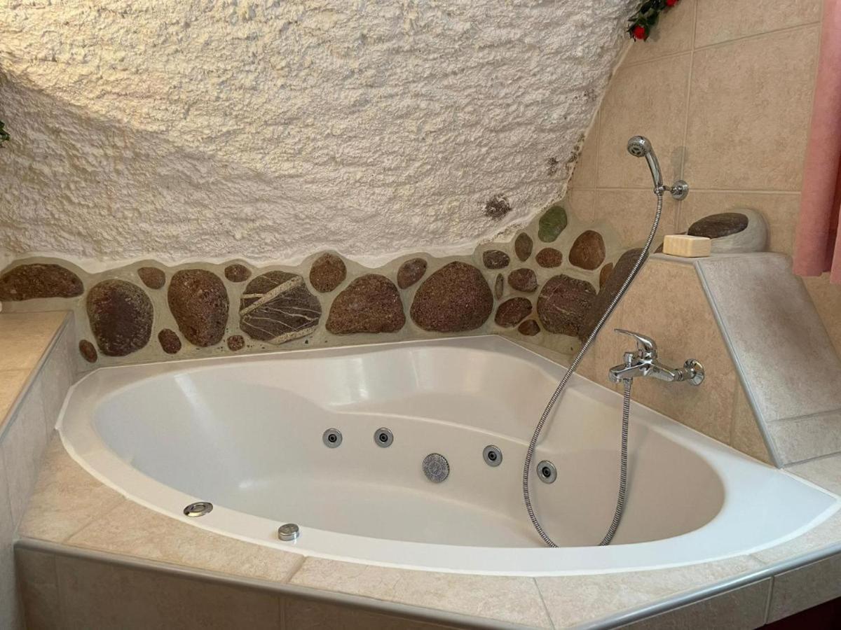 Casa Job - Gasthaus - Sauna, Whirlpool - Trun מראה חיצוני תמונה