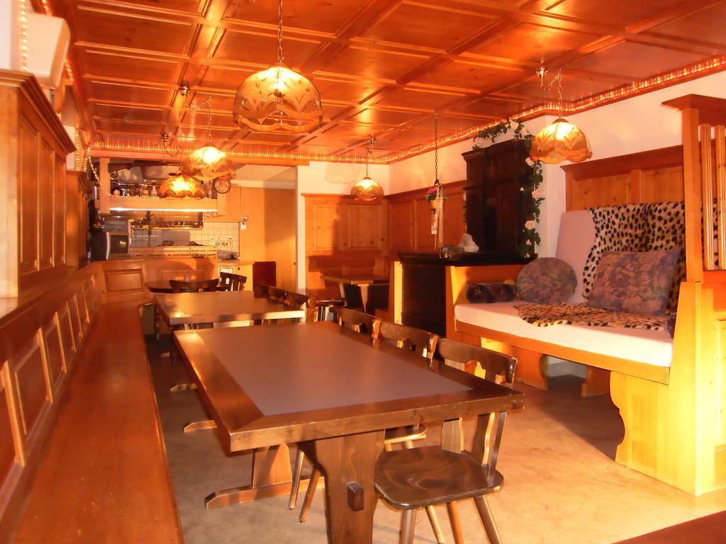 Casa Job - Gasthaus - Sauna, Whirlpool - Trun מראה חיצוני תמונה