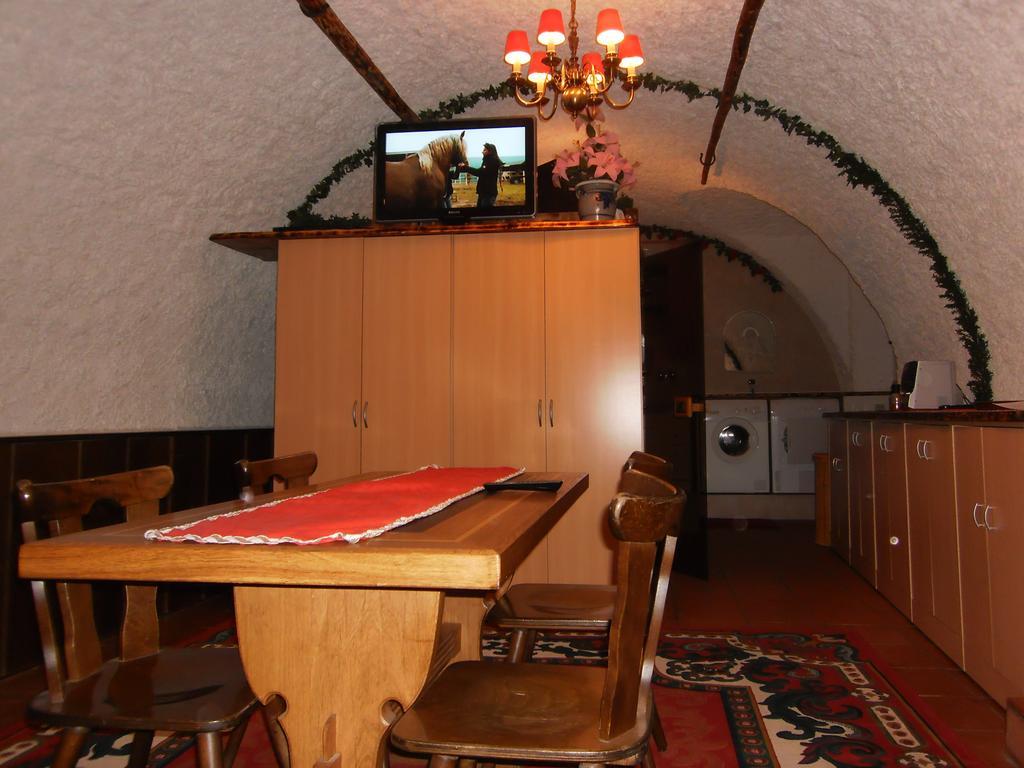 Casa Job - Gasthaus - Sauna, Whirlpool - Trun מראה חיצוני תמונה