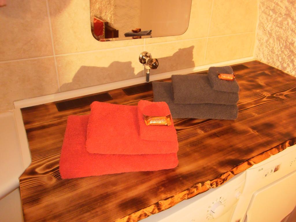 Casa Job - Gasthaus - Sauna, Whirlpool - Trun מראה חיצוני תמונה